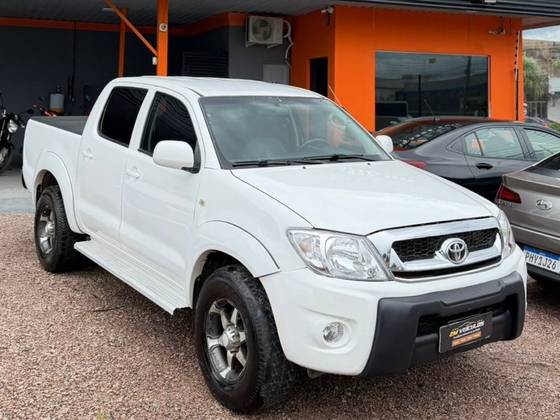 TOYOTA HILUX 2.5 STD 4X4 CD 16V TURBO DIESEL 4P MANUAL TOYOTA HILUX 2.5 STD 4X4 CD 16V TURBO DIESEL 4P MANUAL